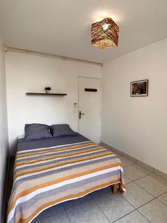 L'Escale, Chambre Dans Appartement Partage, Bedroom In Shared Appartment Pointe-à-Pitre Extérieur photo