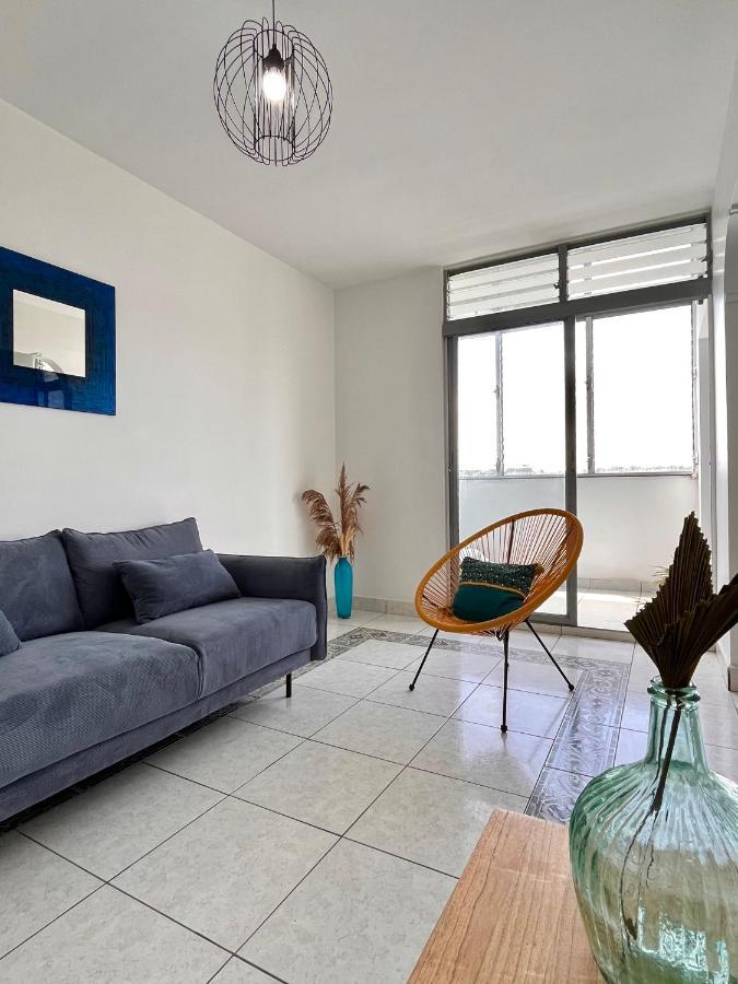 L'Escale, Chambre Dans Appartement Partage, Bedroom In Shared Appartment Pointe-à-Pitre Extérieur photo