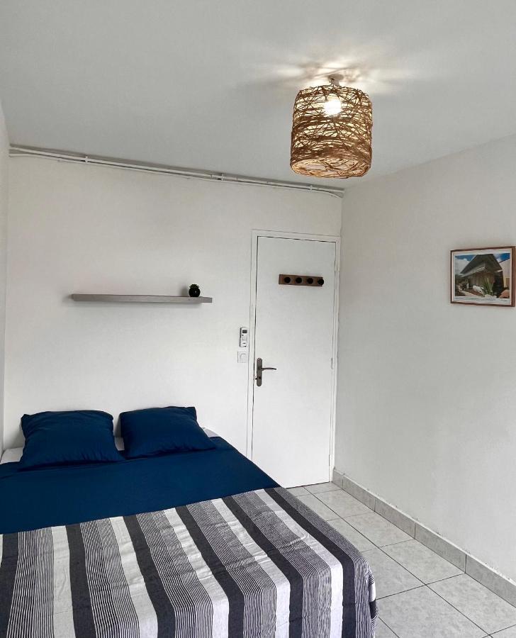 L'Escale, Chambre Dans Appartement Partage, Bedroom In Shared Appartment Pointe-à-Pitre Extérieur photo