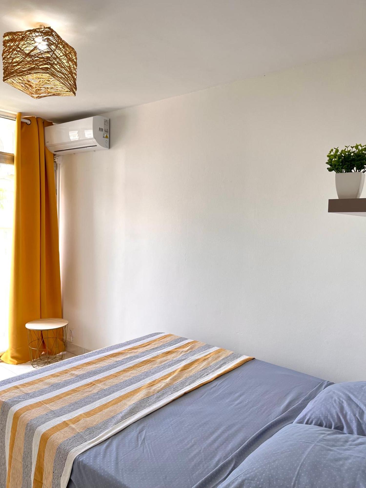 L'Escale, Chambre Dans Appartement Partage, Bedroom In Shared Appartment Pointe-à-Pitre Extérieur photo